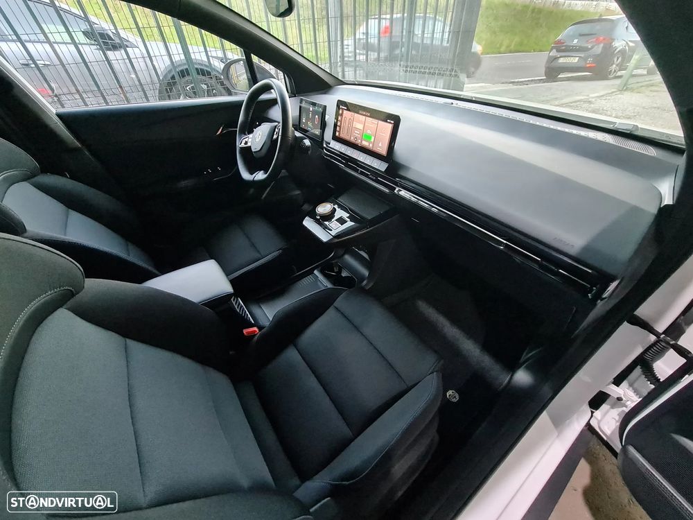 MG MG4 4 Standard - 24