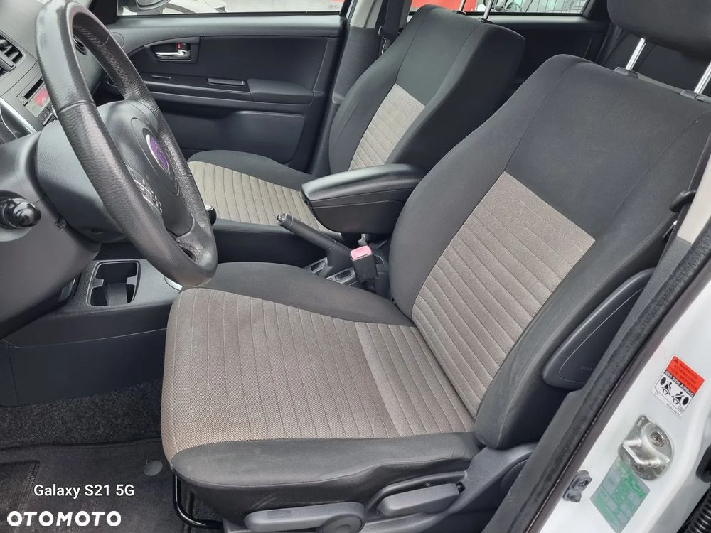 Fiat Sedici 1.6 16V 4x2 Emotion - 10