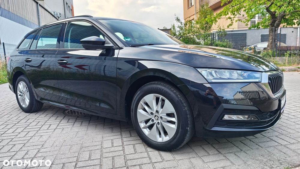Skoda Octavia 2.0 TDI DSG Sportline - 17