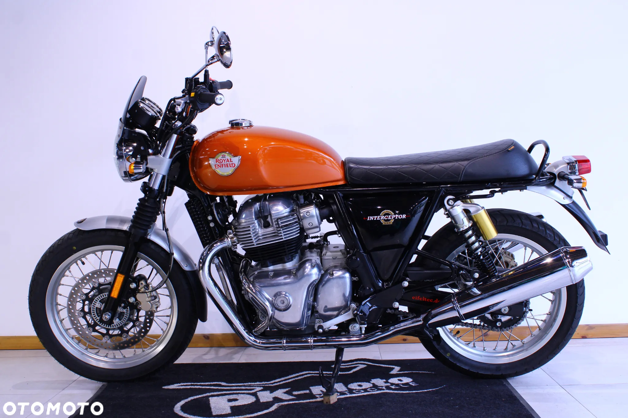 Royal Enfield Interceptor - 2