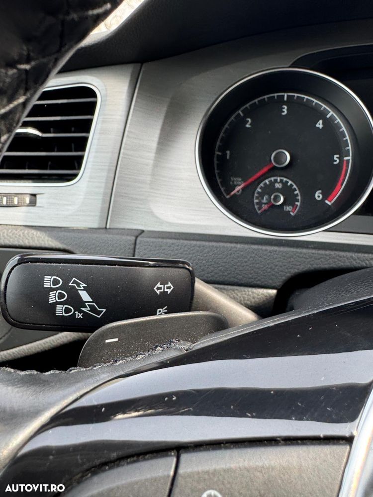 Volkswagen Golf 1.6 TDI DPF BMT DSG Comfortline - 10