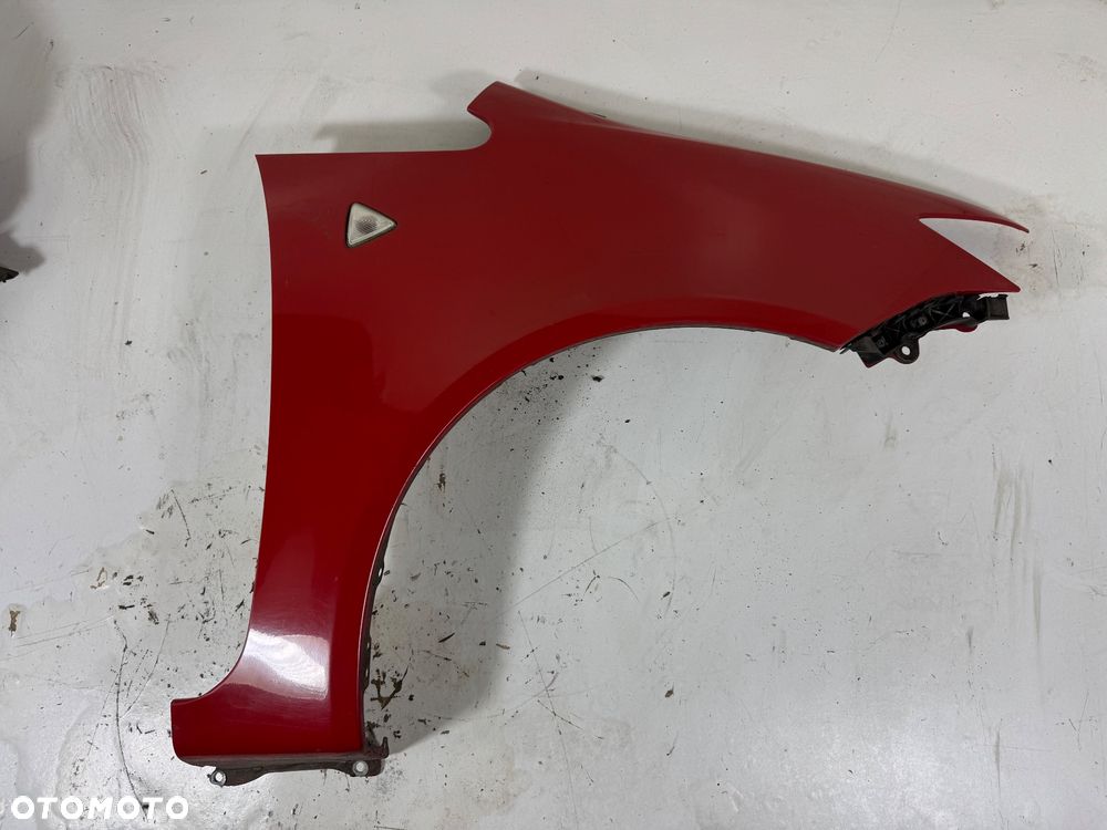 MITSUBISHI COLT VI 08-12 LIFT 3D BŁOTNIK PRAWY PRZÓD - 1