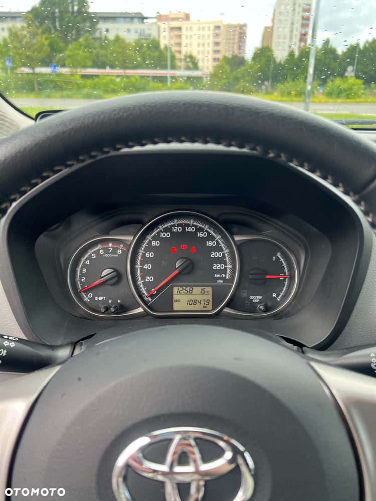 Toyota Yaris 1.0 Life - 5