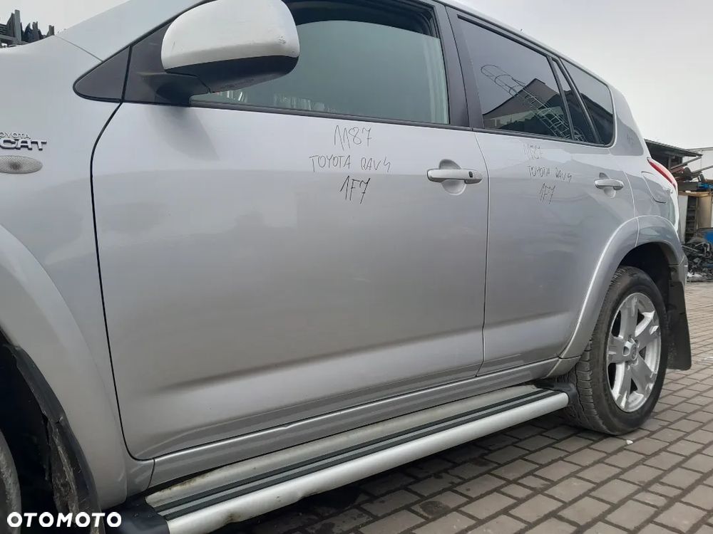 TOYOTA RAV4 III 05-12R DRZWI LEWE TYLNE LEWY TYŁ KOLOR: 1F7 - 1