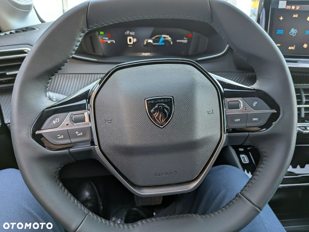 Peugeot 208 - 15