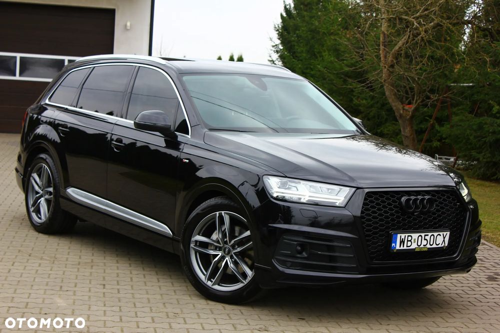 Audi Q7 - 1