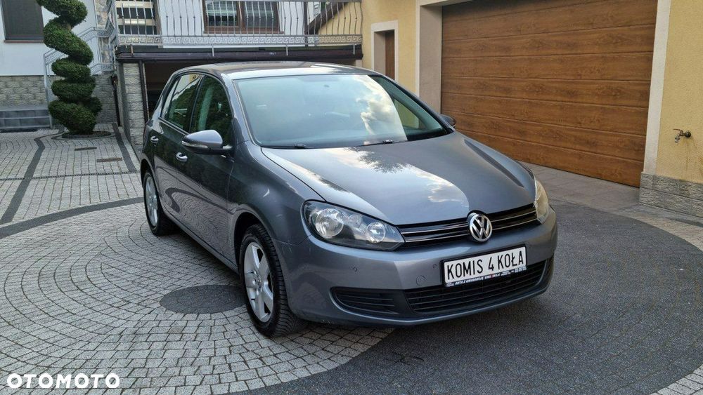 Volkswagen Golf - 8