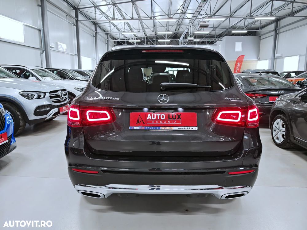 Mercedes-Benz GLC 300 de 4Matic 9G-TRONIC - 28