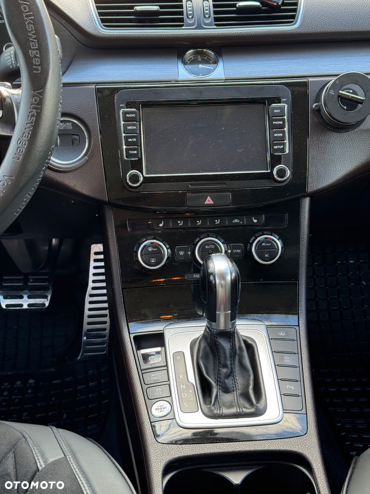 Volkswagen Passat 2.0 TDI Comfortline DSG - 16