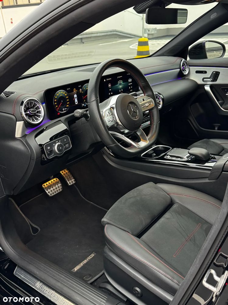 Mercedes-Benz CLA 250 7G-DCT AMG Line - 16