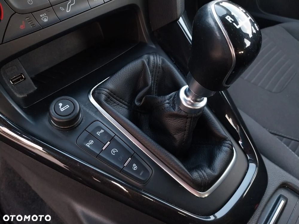 Ford Focus Turnier 1.5 EcoBoost Start-Stopp-System Titanium - 15