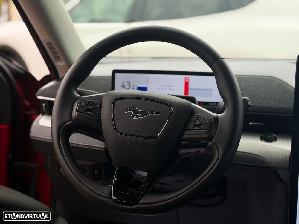Ford Mustang Mach-E 75.7 kWh Base - 16
