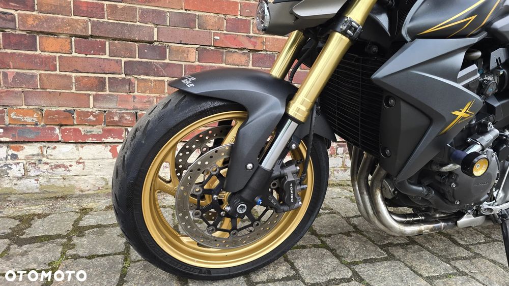 Honda CB - 4