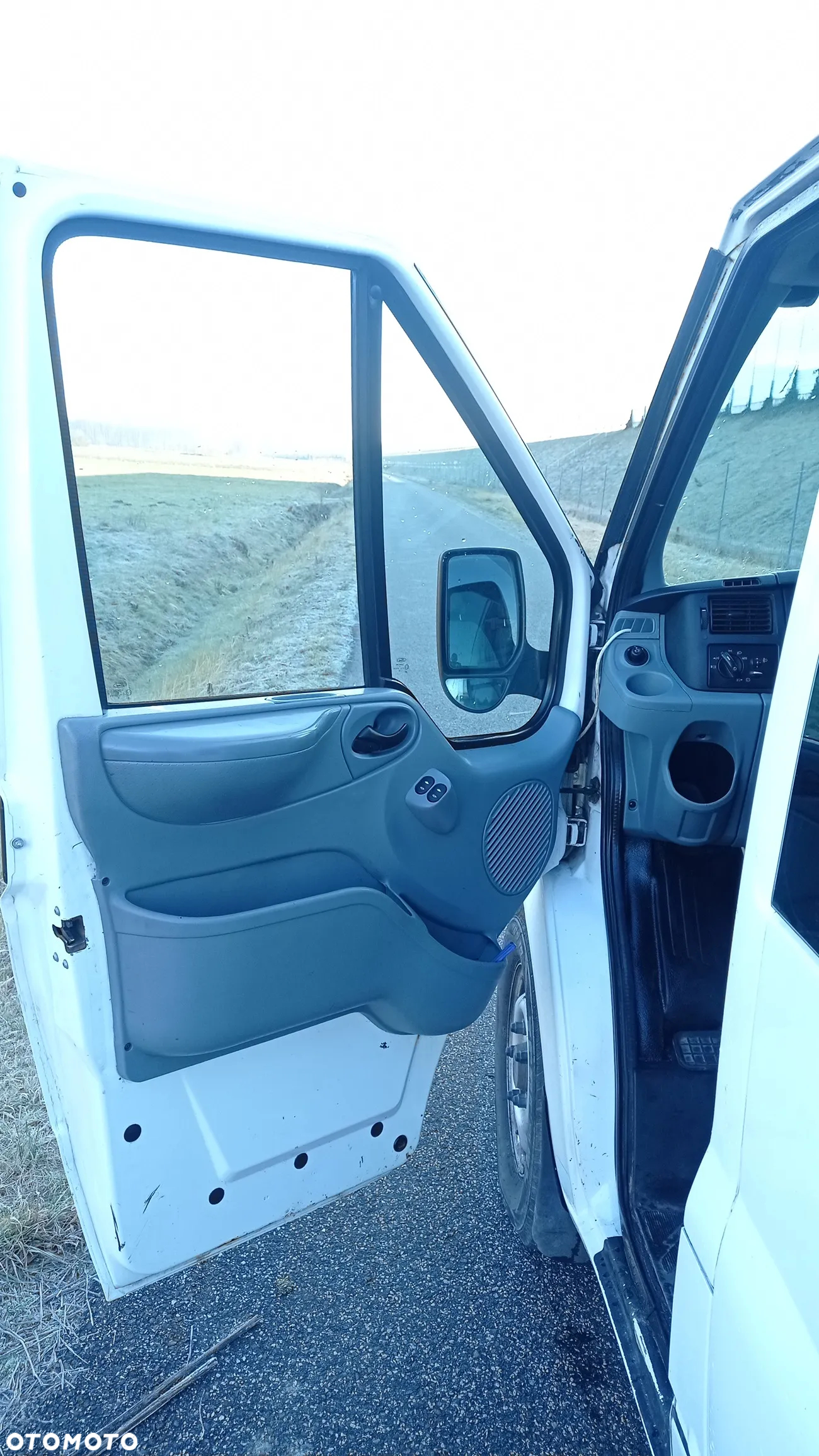 Ford Transit - 12