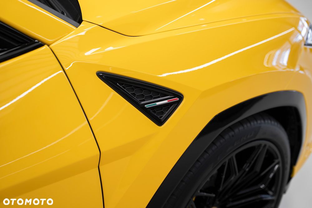 Lamborghini Urus - 11