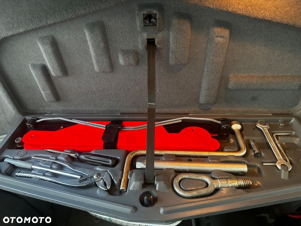 BMW Seria 7 - 18