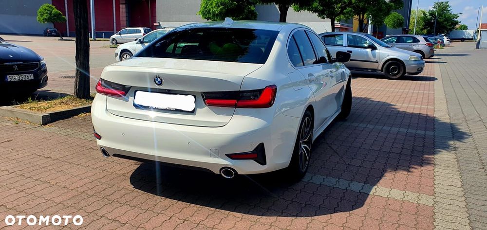 BMW Seria 3 330i Sport Line - 8