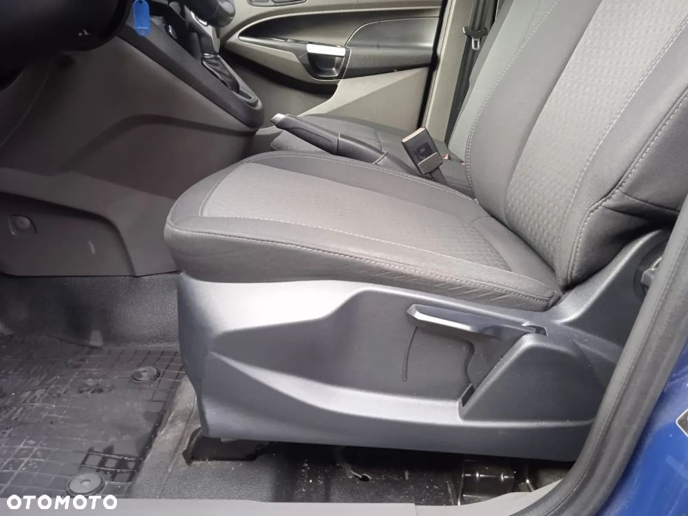 Ford Transit Connect - 33