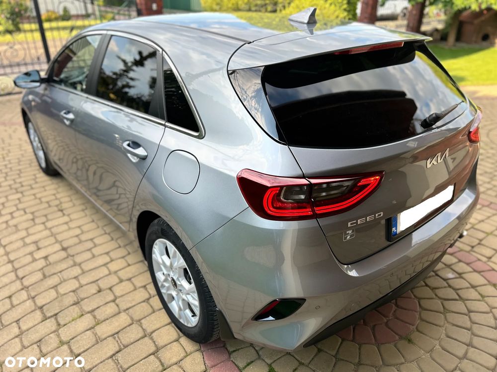Kia Ceed 1.5 T-GDI M - 10