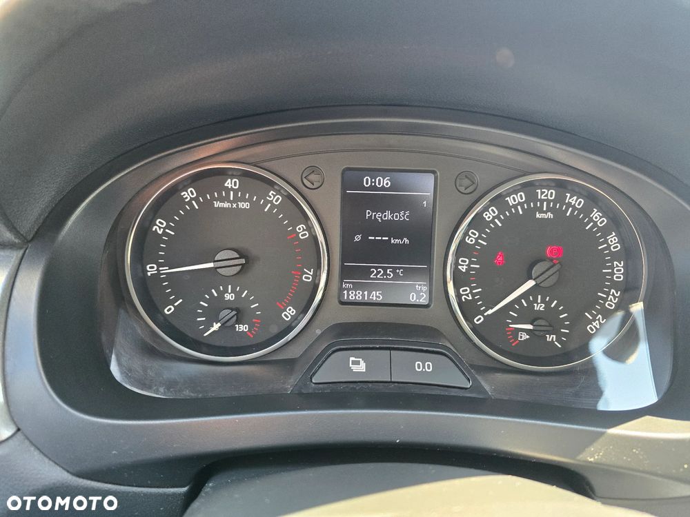 Skoda RAPID 1.2 TSI Ambition - 5