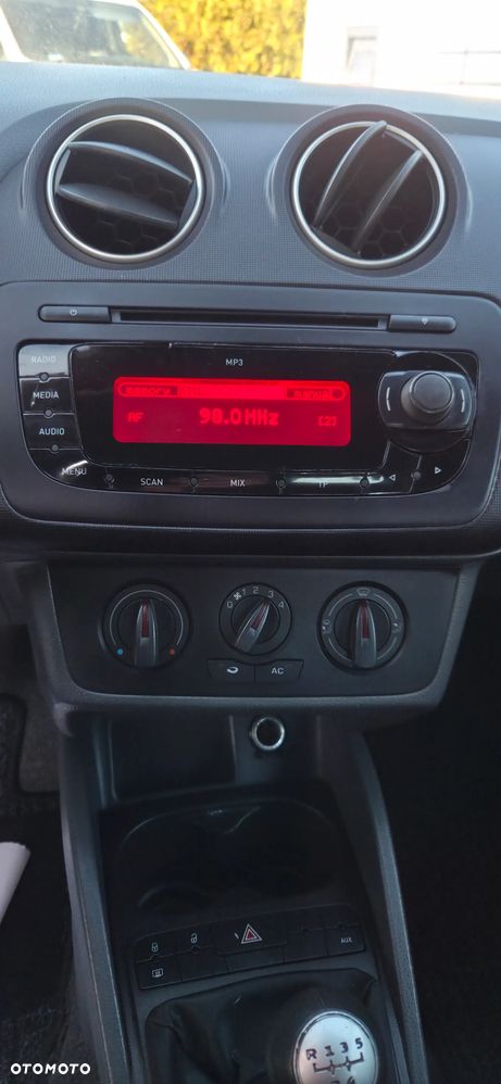 Seat Ibiza 1.4 16V Style - 23