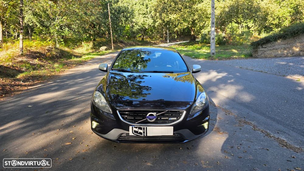 Volvo V40 D2 R Design - 8