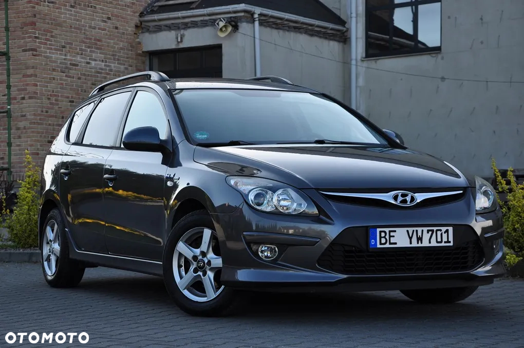 Hyundai i30 i30cw 1.6 CRDi blue Classic - 18