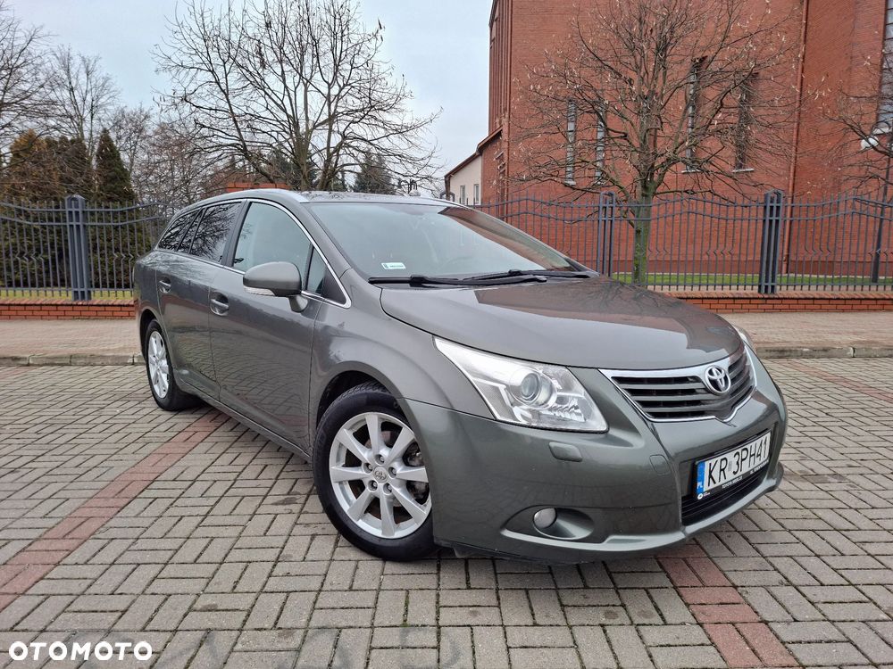 Toyota Avensis 2.0 Sol plus NAVI - 1