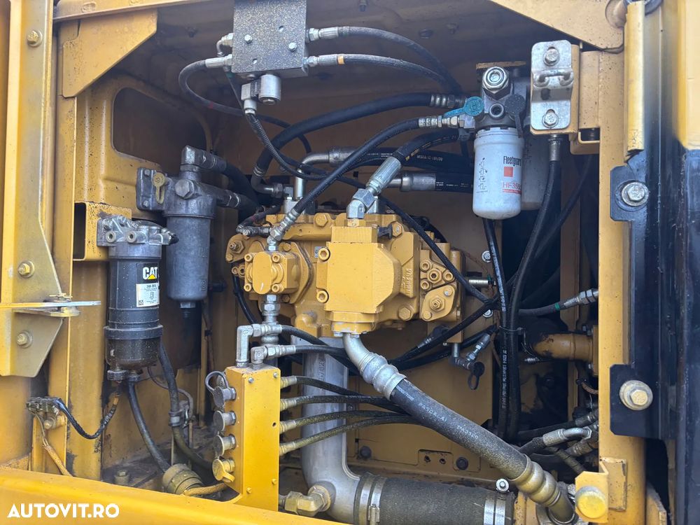 Caterpillar 320EL - 12