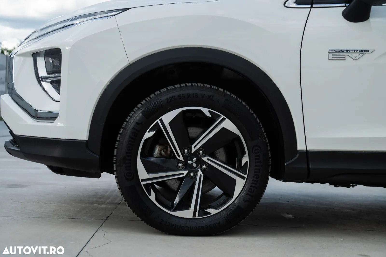 Mitsubishi Eclipse-Cross Plug-In Hybrid 4WD Intro Edition - 8
