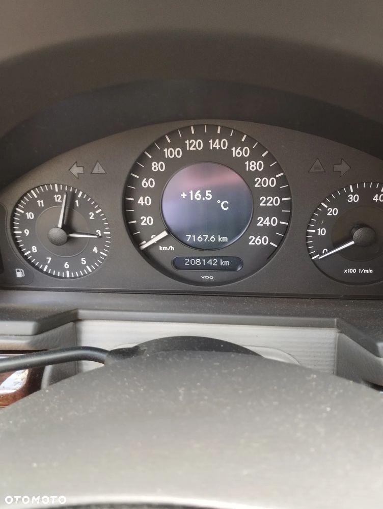 Mercedes-Benz Klasa E 200 Kompressor Classic - 2