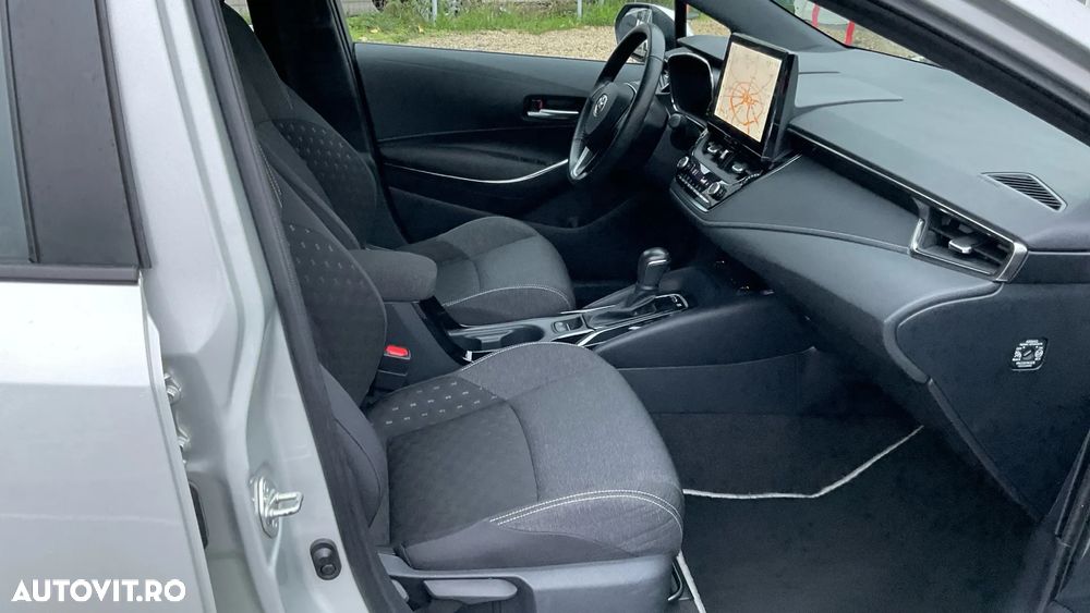 Toyota Corolla 1.8 HSD Dynamic - 33