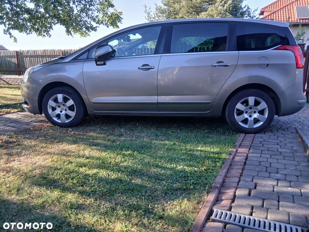 Peugeot 5008 1.6 HDi Active - 24