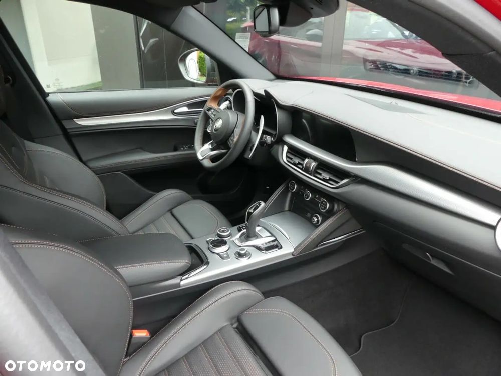 Alfa Romeo Stelvio 2.0 Turbo Intensa Q4 - 6