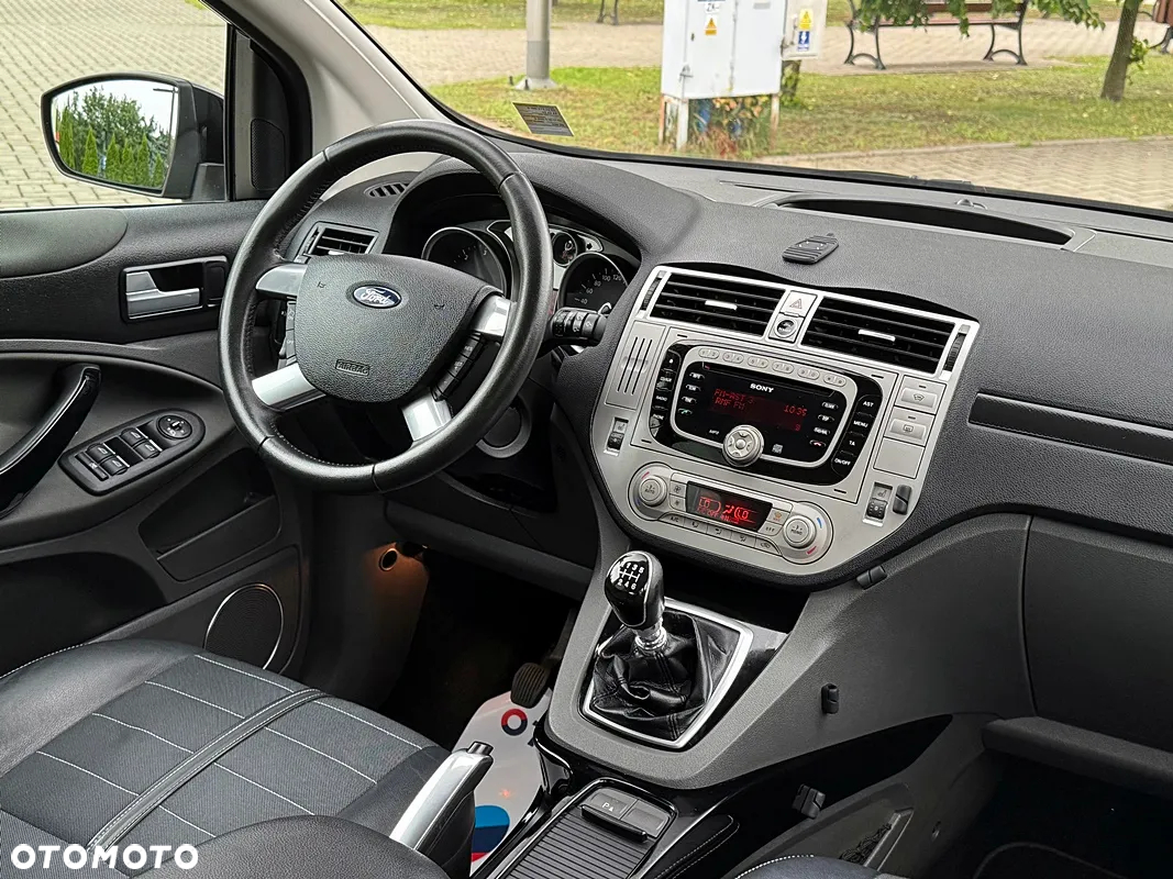 Ford Kuga 2.0 TDCi 2x4 Titanium - 15