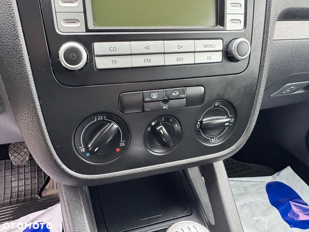 Volkswagen Golf 1.6 FSI Comfortline - 13