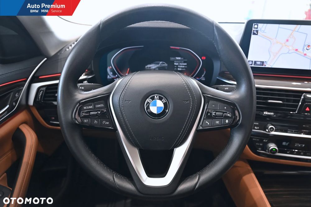 BMW Seria 5 540d xDrive mHEV - 10