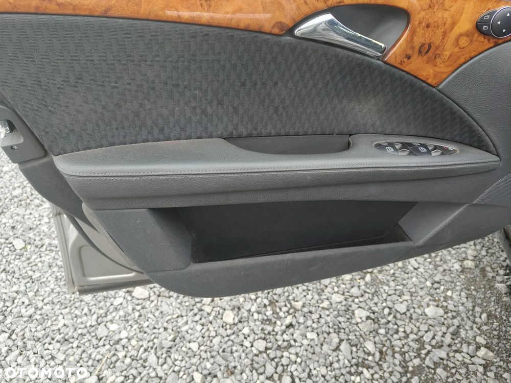 MERCEDES W211 BOCZEK Tapicerka Lewy Przód Eu Kierowcy Elegance Materiał Ideał - 7