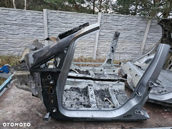 SŁUPEK PRZEDNI PODŁUŻNICA FORD ECOSPORT