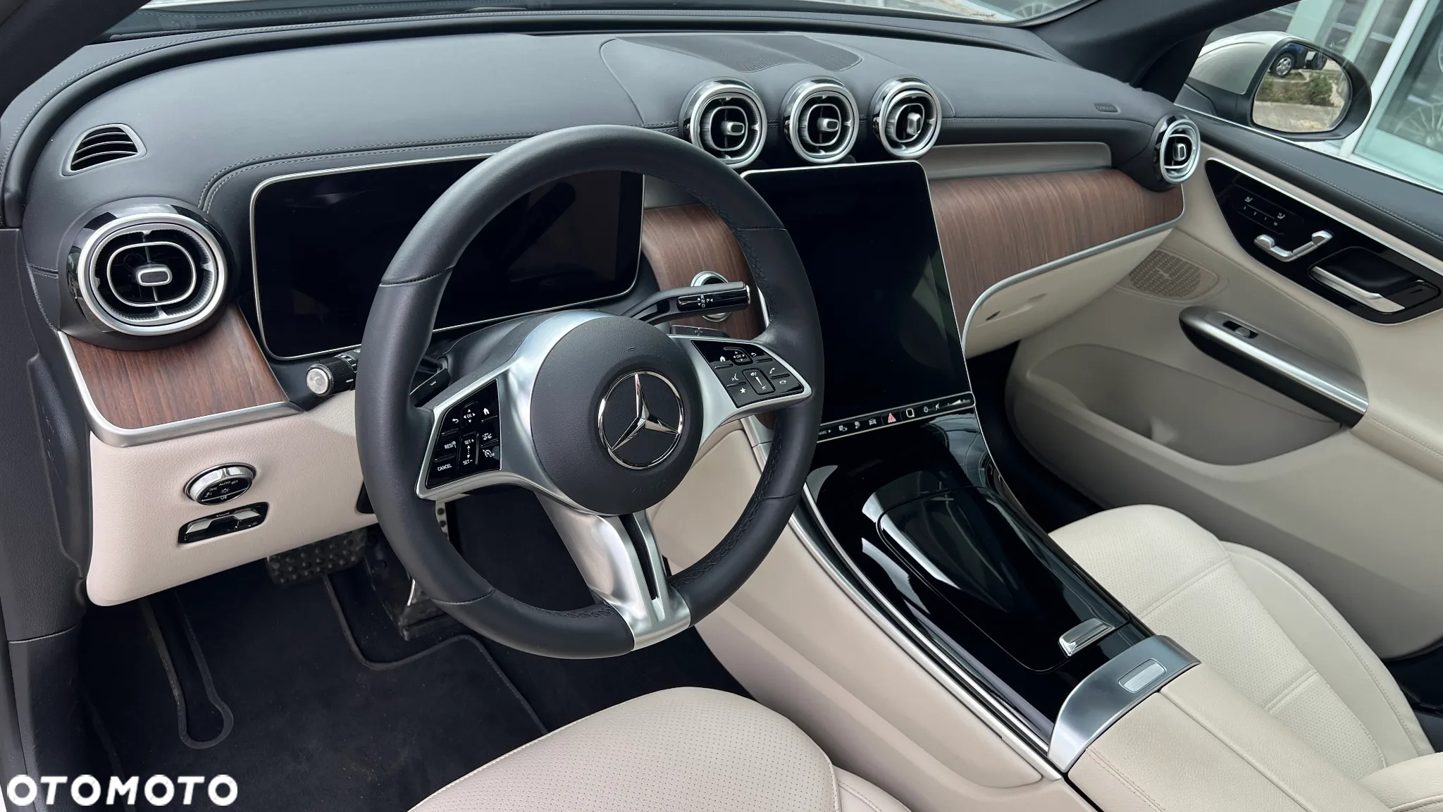 Mercedes-Benz GLC 300 e 4-Matic Avantgarde - 11