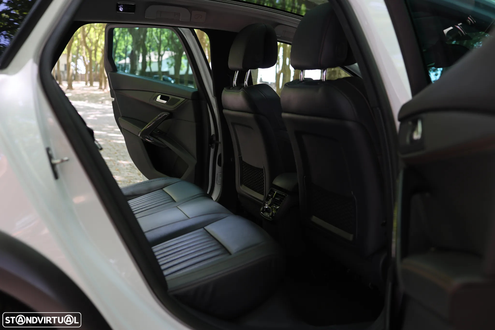 Peugeot 508 RXH 2.0 HDi Hybrid4 Limited Edition 2-Tronic - 26