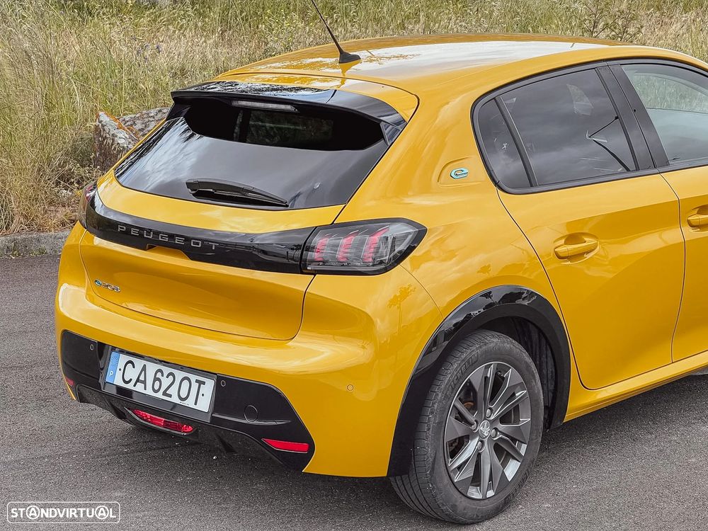 Peugeot 208 - 11
