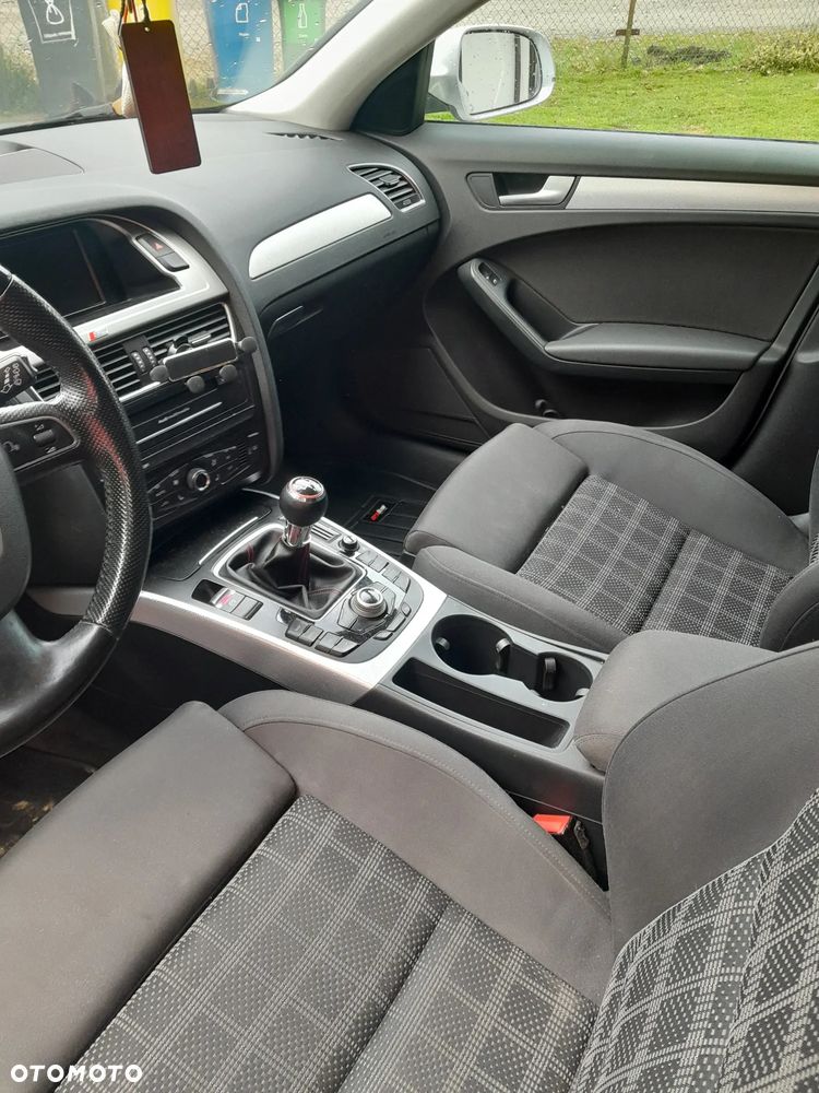 Audi A4 Avant - 4