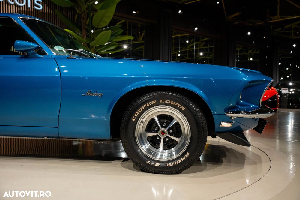 Ford Mustang - 13