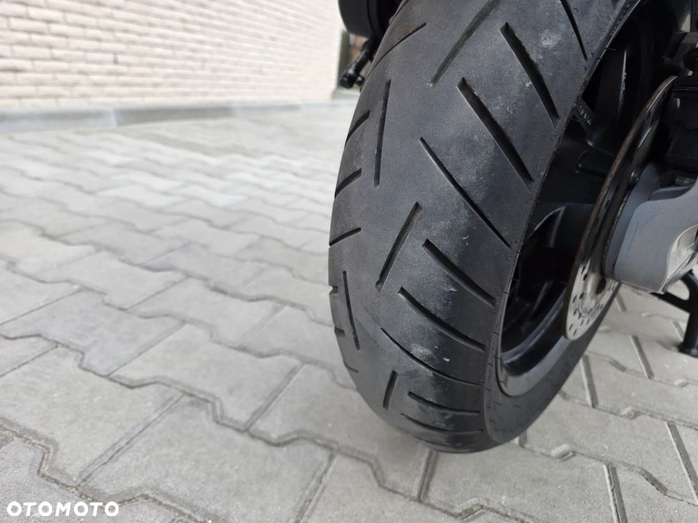 Yamaha X-max - 7