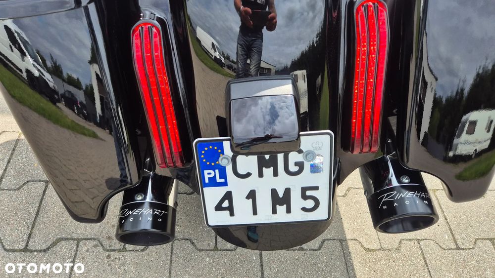 Harley-Davidson CVO Street Glide - 25