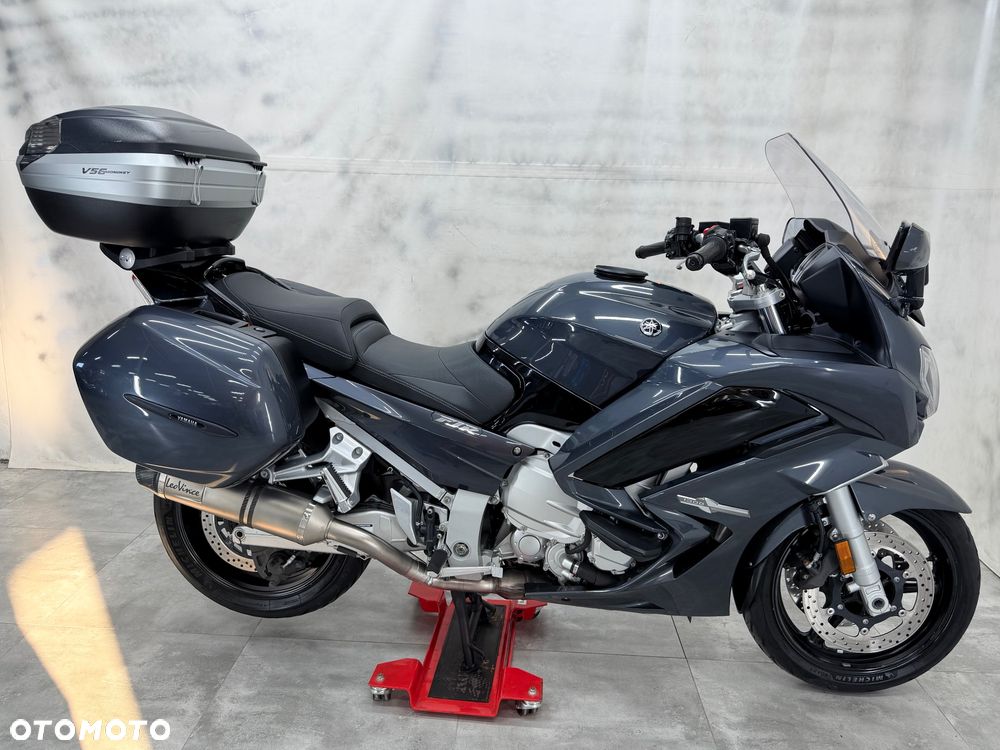 Yamaha FJR - 11