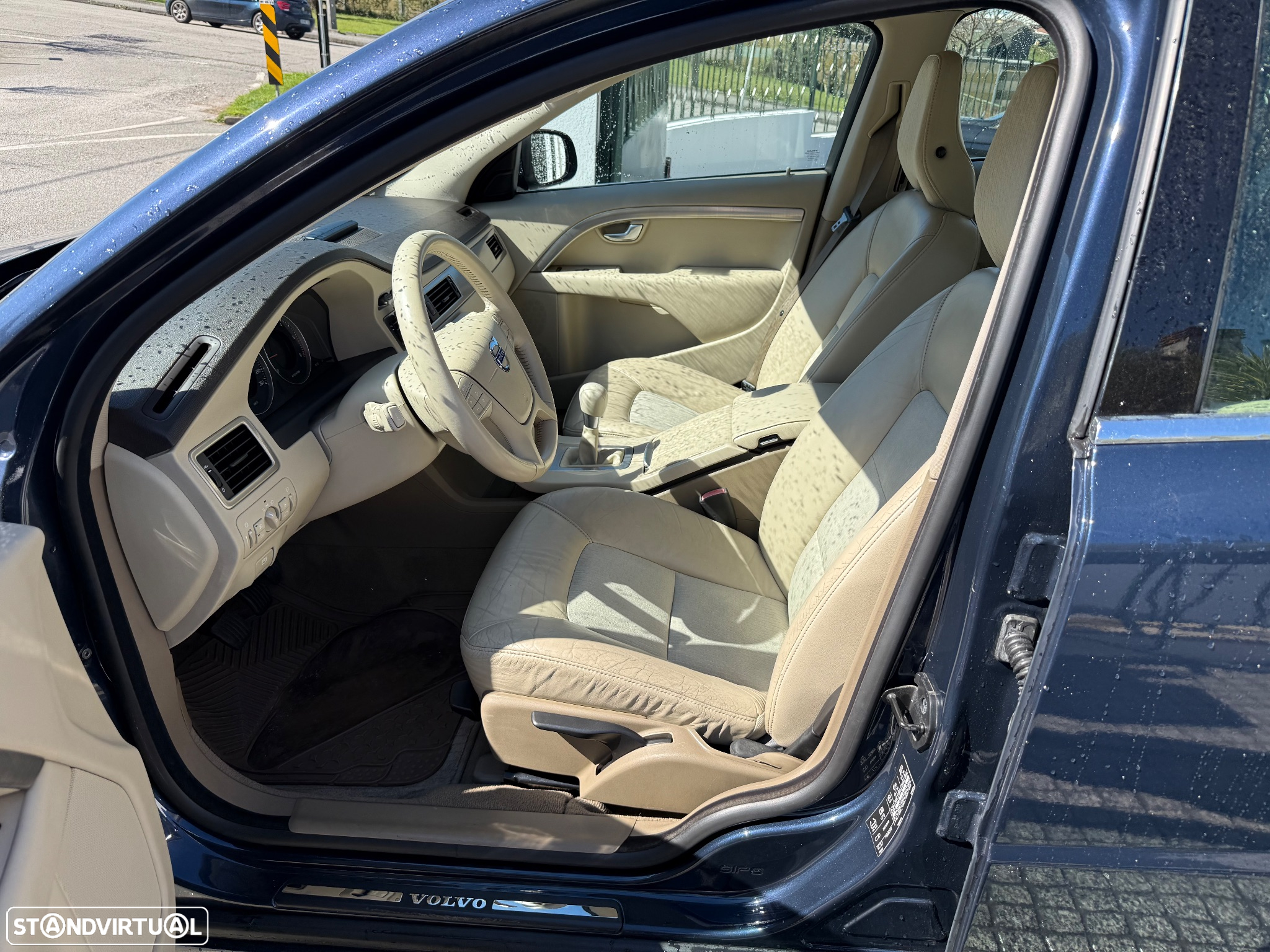 Volvo V70 1.6 D Drive Momentum - 6