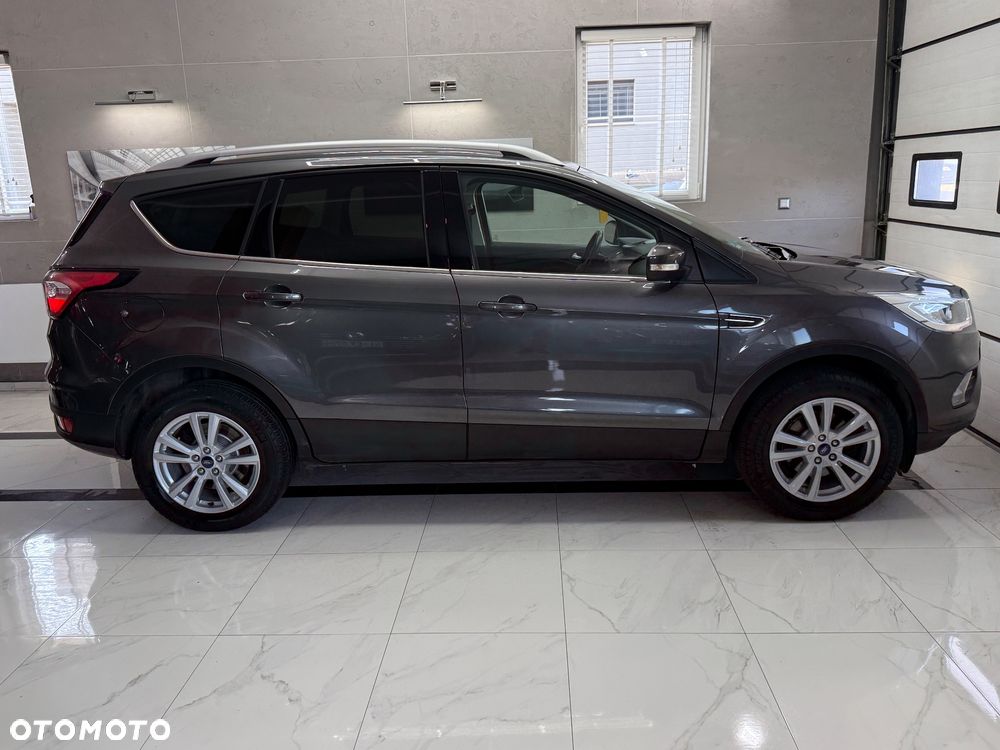 Ford Kuga 1.5 EcoBoost 2x4 Titanium - 10