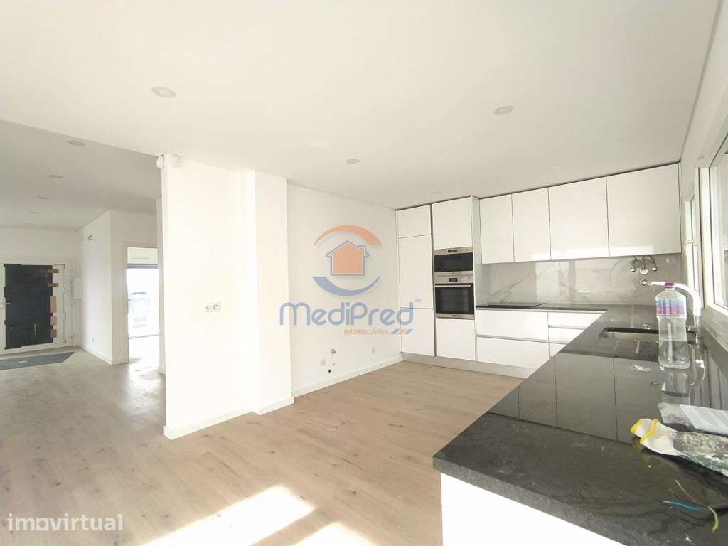 Apartamento T3 NOVO | Paradela, Santo António dos Cavaleiros - Grande imagem: 3/15